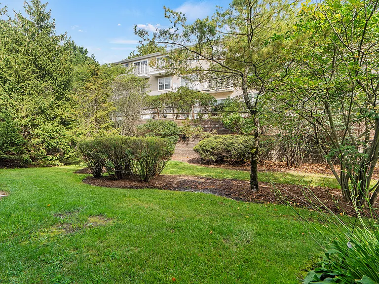 260 Riverwalk Way — Photo 16