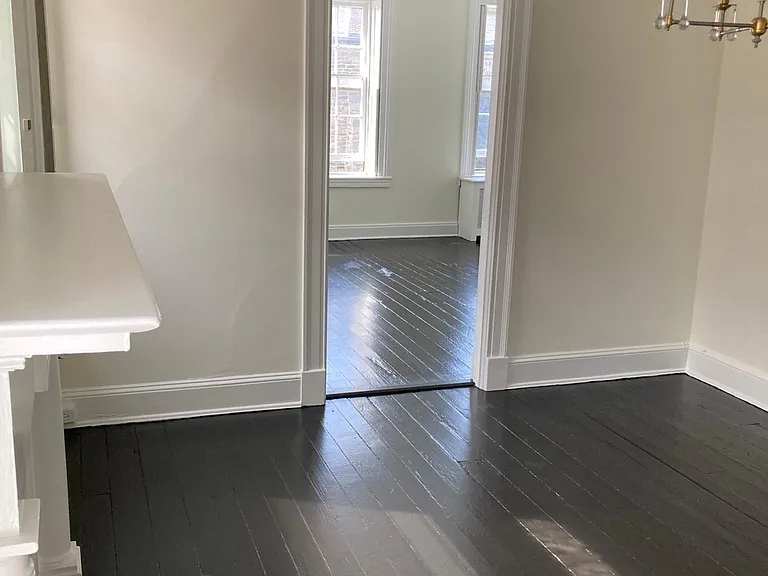 Separate diningroom