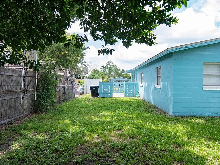 4833 Crow St — Photo 13