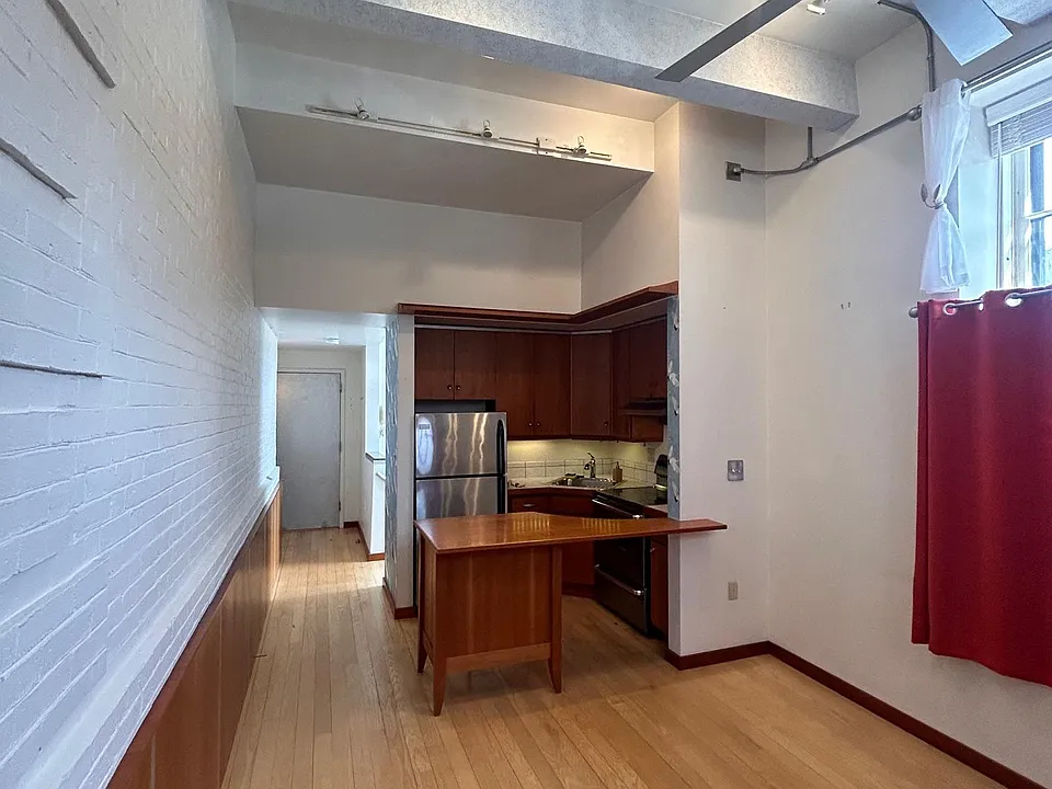 20 West St #5
