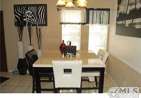 5th image of 11101 La Quinta Pl APT D