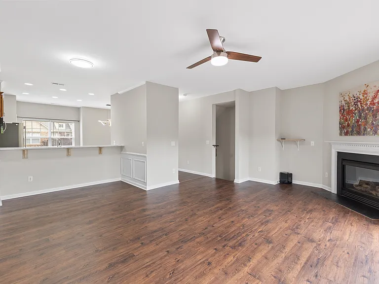 611 Carlton Commons Ln #1 — Photo 14