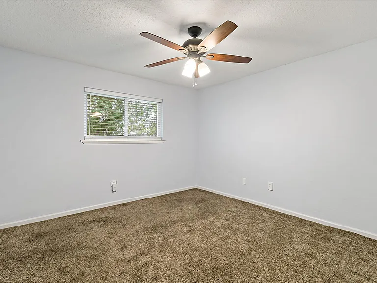 12015 Pompton Dr — Photo 16