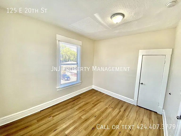 125 E 20th St — Photo 11
