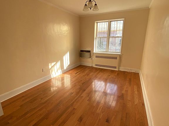 4th image of 2520 Avenue W Floor 1