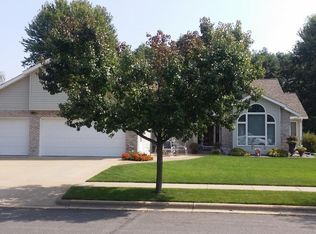 1316 Red Cedar Ct, Onalaska, WI 54650