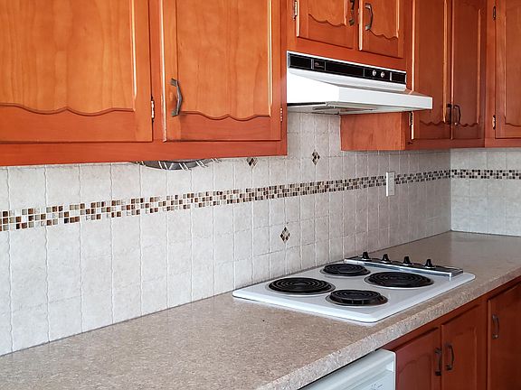 2nd image of 6B Buckingham Dr #100B