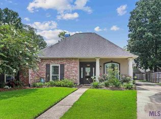 10616 Hollybrook Dr, Baton Rouge, LA 70809