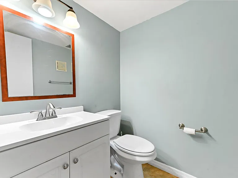 15054 Ashland Way #84 — Photo 8