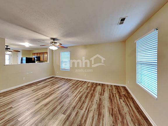5th image of 1244 Canterhurst St
