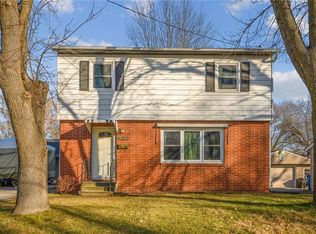 3211 E 40th Ct, Des Moines, IA 50317