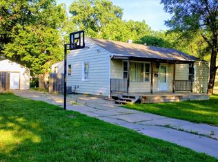 2301 S Glenn Ave, Wichita, KS 67213