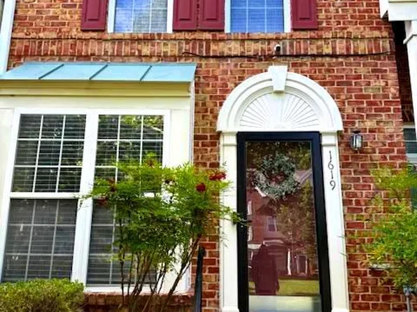 1619 Post Oak Dr #17, Bowie, MD 20721