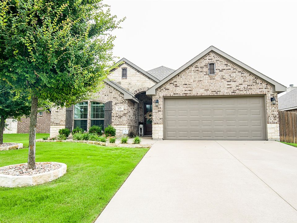 1st image of 222 Buckskin Dr