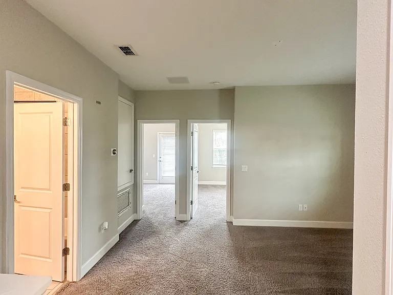 534 Lake Wildmere Cv — Photo 11