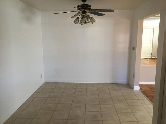 Large Breakfast Area Adjacent to Kitchen