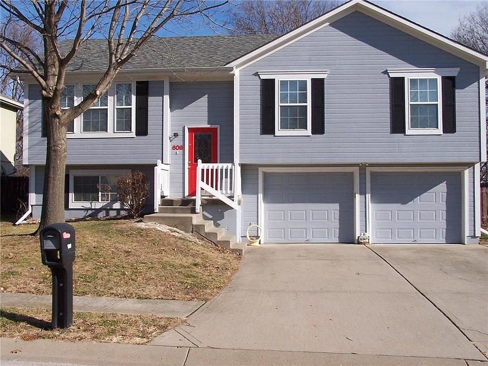 1st image of 609 N Downey Ct