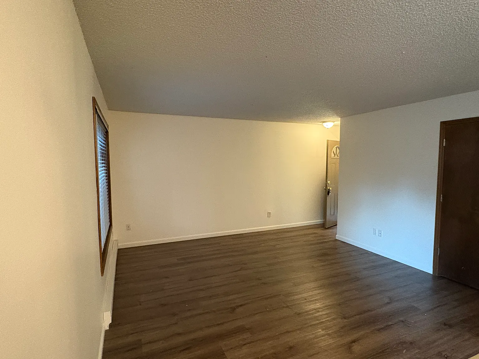 5920 S Hood Ave — Photo 2
