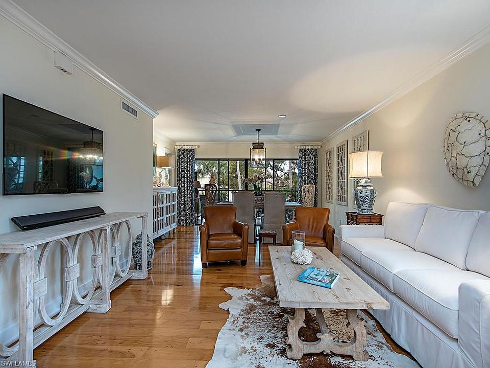 1st image of 1061 8th St S #201