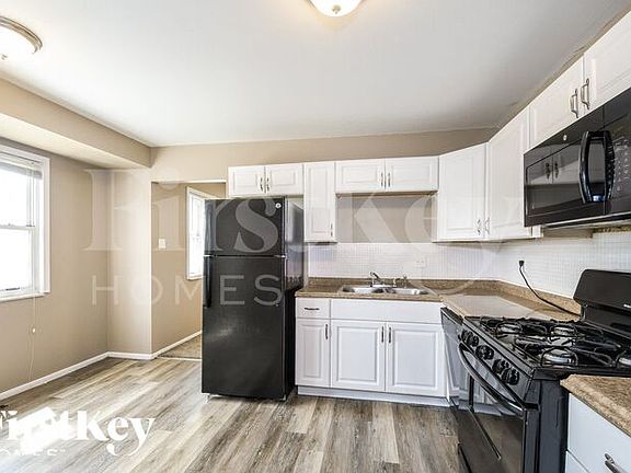 5th image of 806 Chatelet Ct