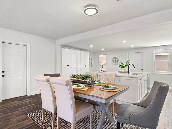 4th image of 4022 S West Shore Blvd