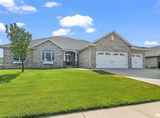 2022 Fox Hvn, Chatham, IL 62629