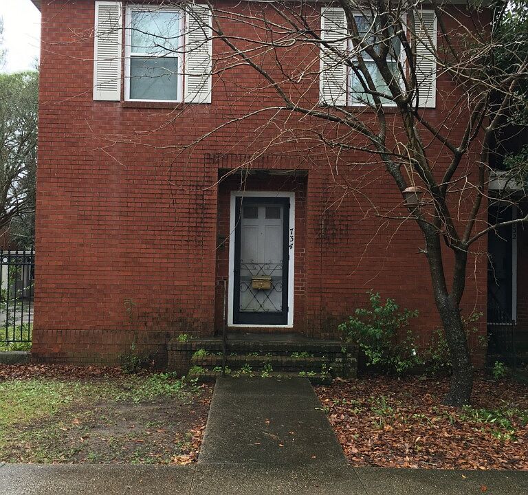 1st image of 734 S Acadian Thwy