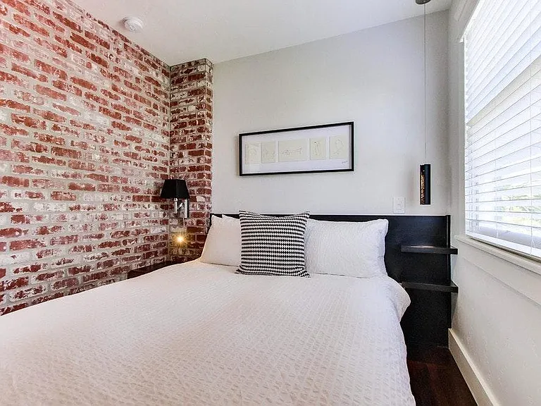 3323 Grim Ave — Photo 5