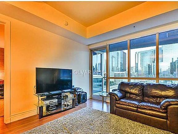 4th image of 4525 Dean Martin Dr