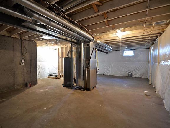 5th image of 12143 Brookway Dr