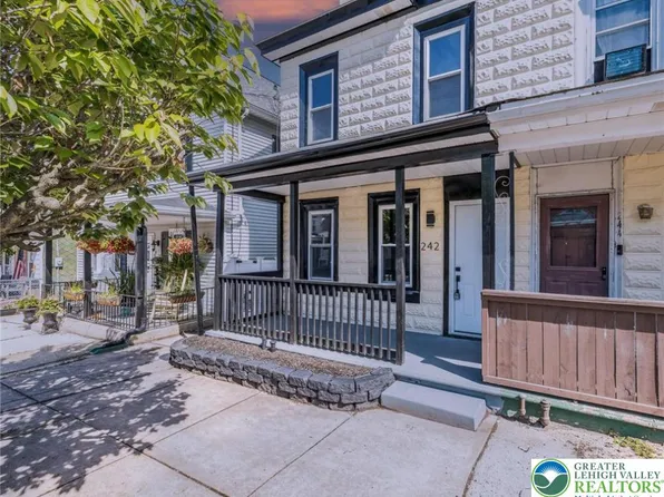 242 E Hazard St, Summit Hill, PA 18250