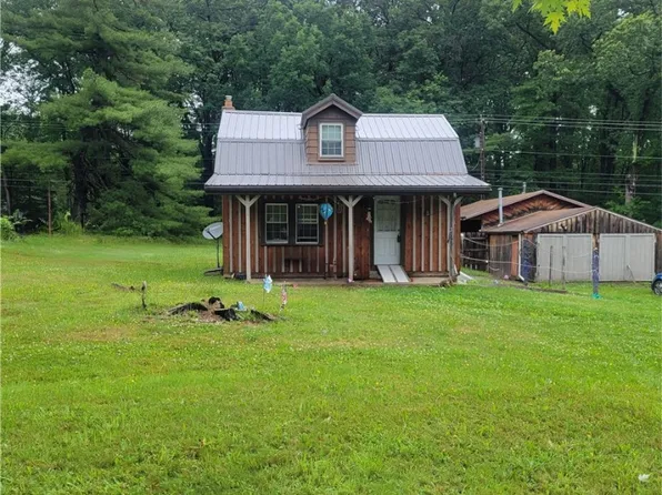 1508 S Center St, Grove City, PA 16127