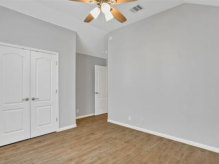 180 Harris Dr — Photo 13