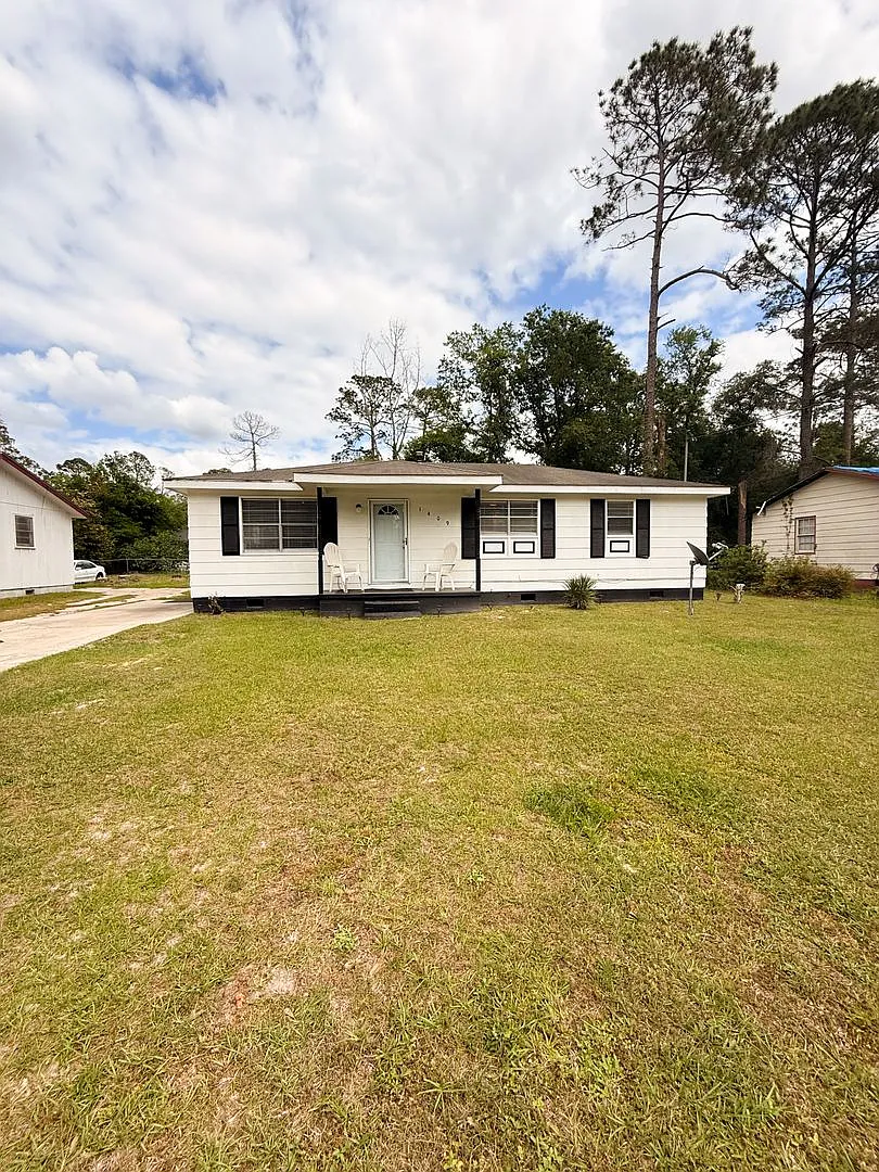 1409 Southwood Drive Valdosta, 3BR/1BA — Photo 1