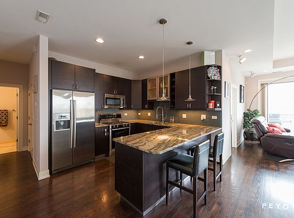 2nd image of 1937 W Diversey Pkwy #4D