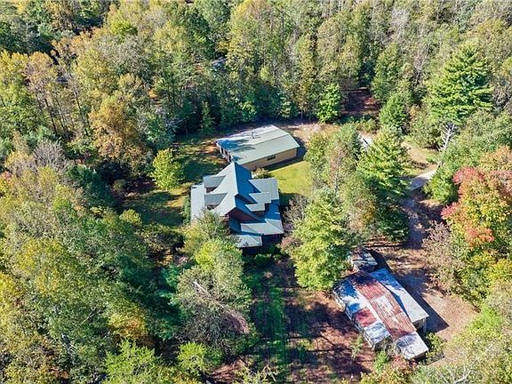 2nd image of 142 Creekview Dr