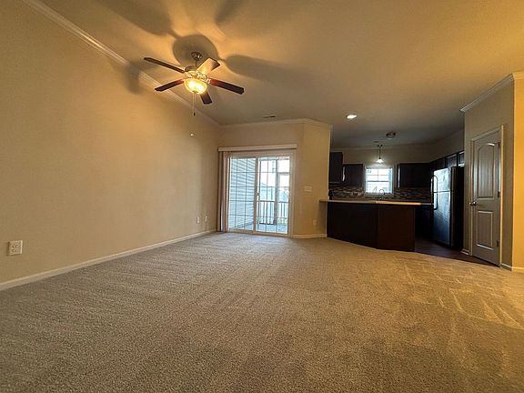 5th image of 116 Waterstone Ln