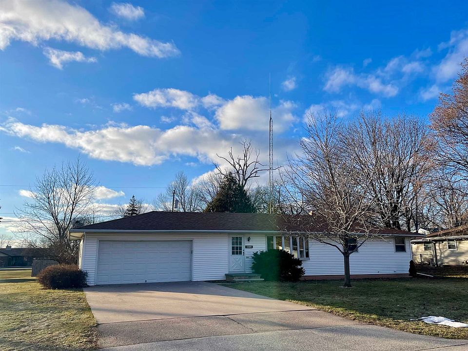 1368 Bonnie Dr, Menasha, WI 54952 Zillow