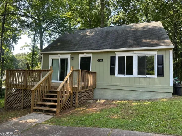 4911 Martins Crossing Rd, Stone Mountain, GA 30088