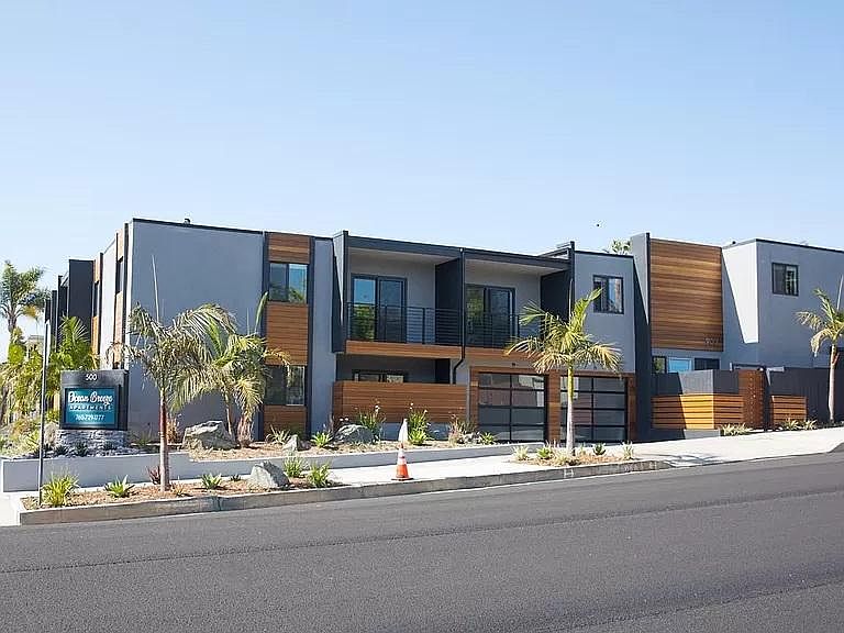 1st image of 500 N Clementine St #11