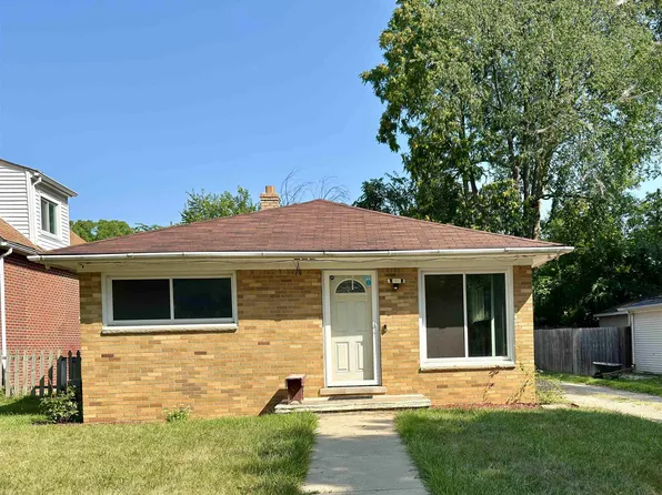 994 Voorheis Rd, Waterford, MI 48328