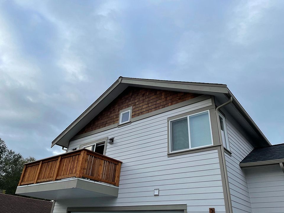 Balcony off of the living room