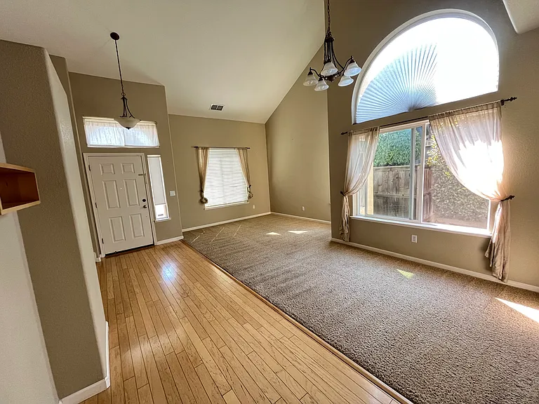 114 Gilded Rock Cir — Photo 4