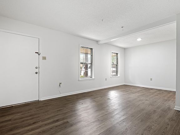 3rd image of 7015 Canehill Ln