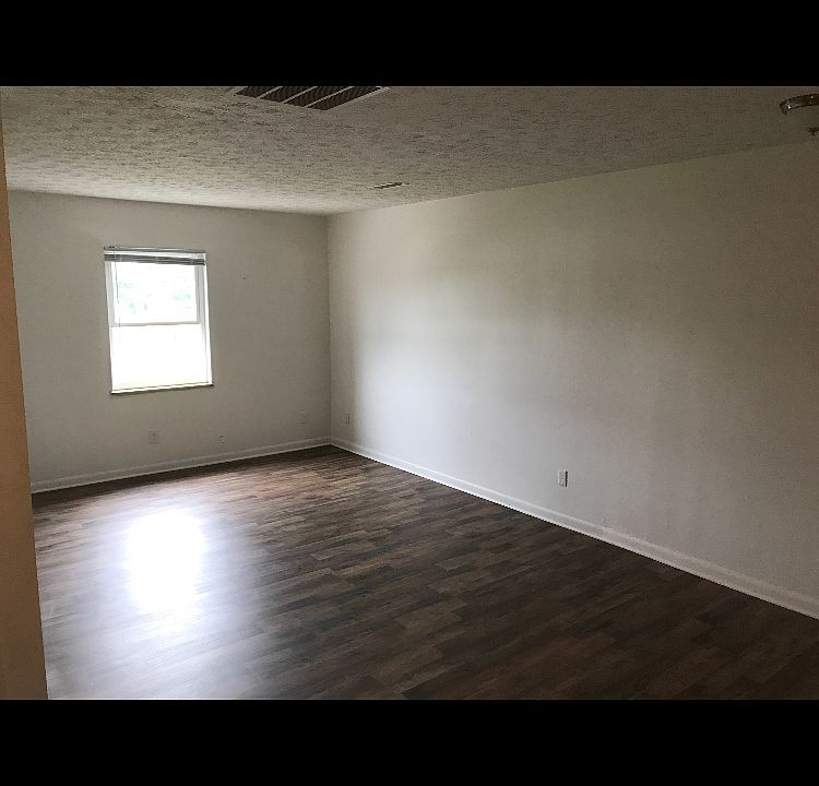 1st image of 1401 Pine St APT 3