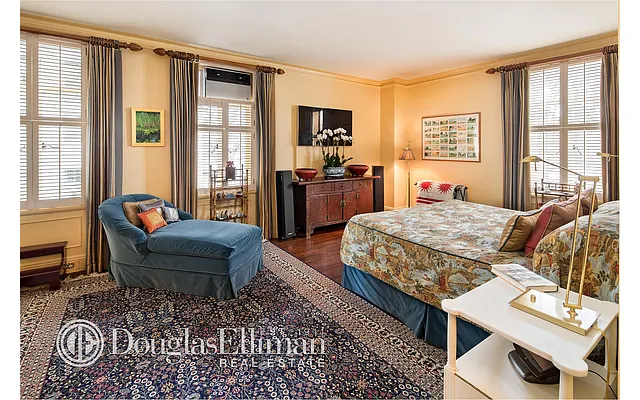 Sold by Douglas Elliman | media 38