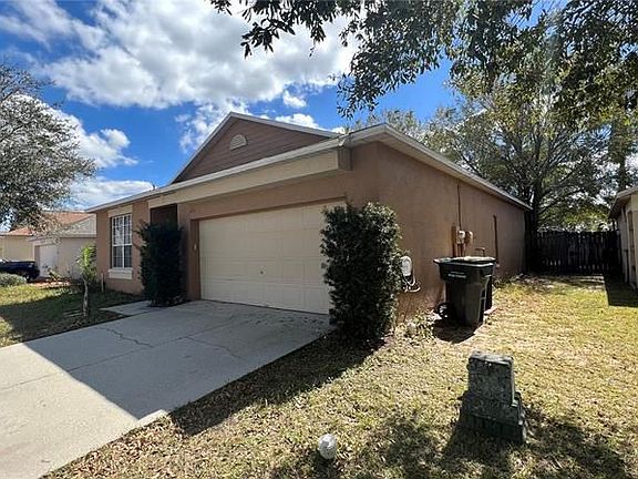 3rd image of 253 Piano Ln