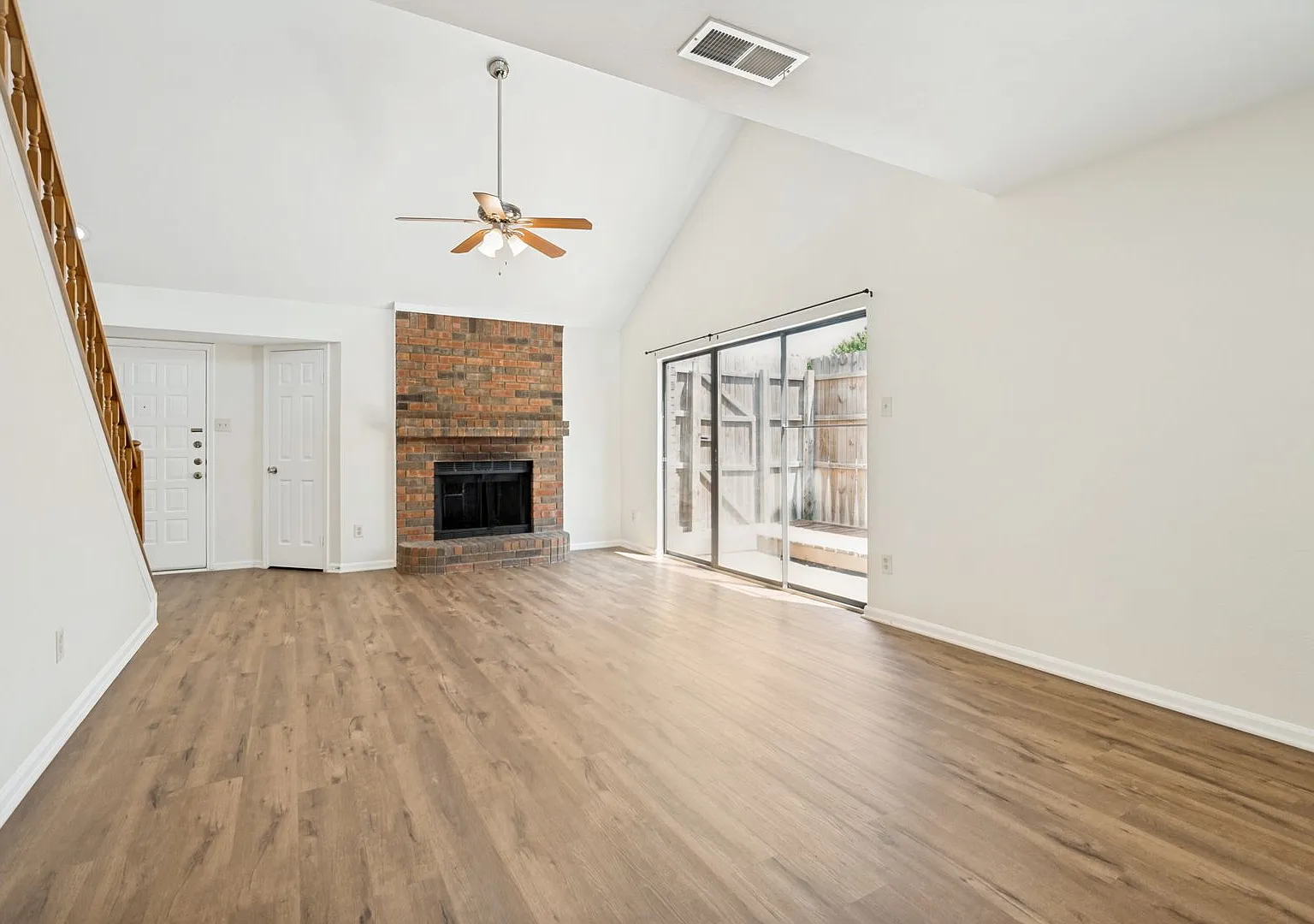 3BR/2BA Home in Carrollton For Lease! — Photo 4