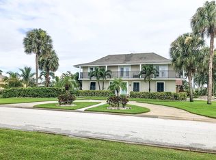 2605 Hibiscus Dr W, Belleair Beach, FL 33786