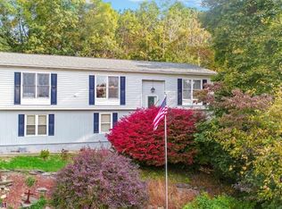 81 Flower Ave, Washington, NJ 07882